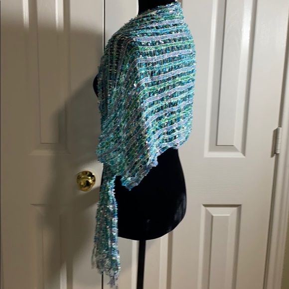 End of year Clearance Sale!  
Beautiful and delicate scarf - Picture 3 of 8